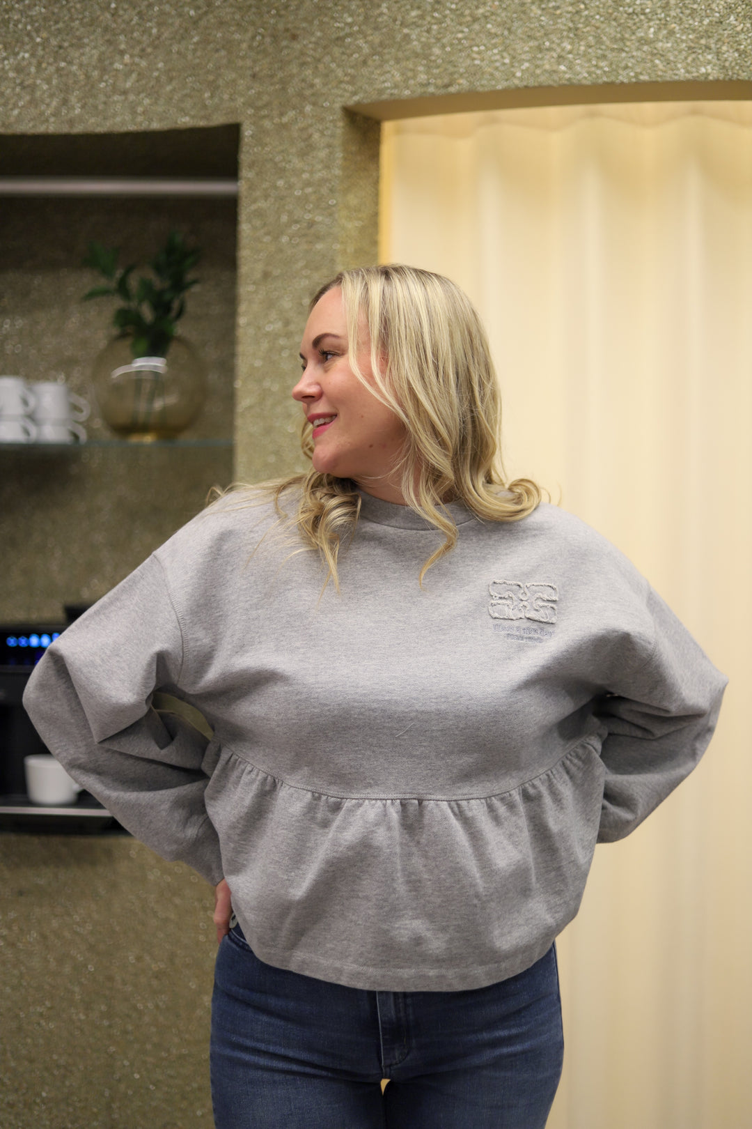 Isoli Crewneck With Peplum Paloma