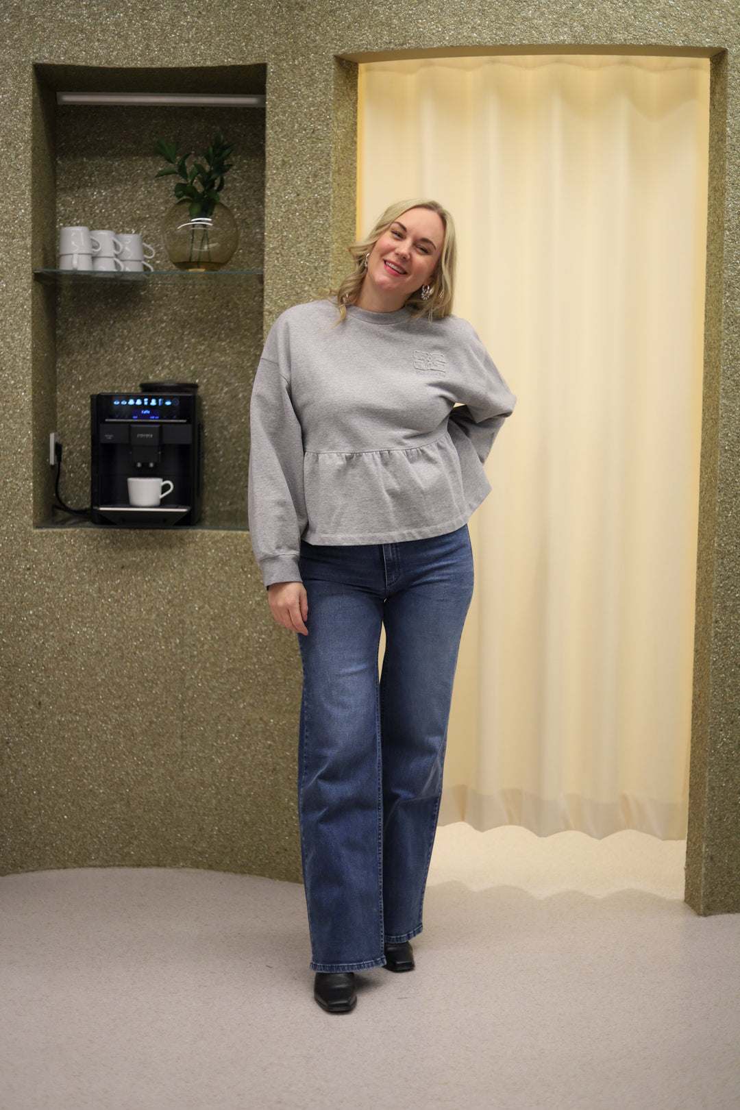 Isoli Crewneck With Peplum Paloma