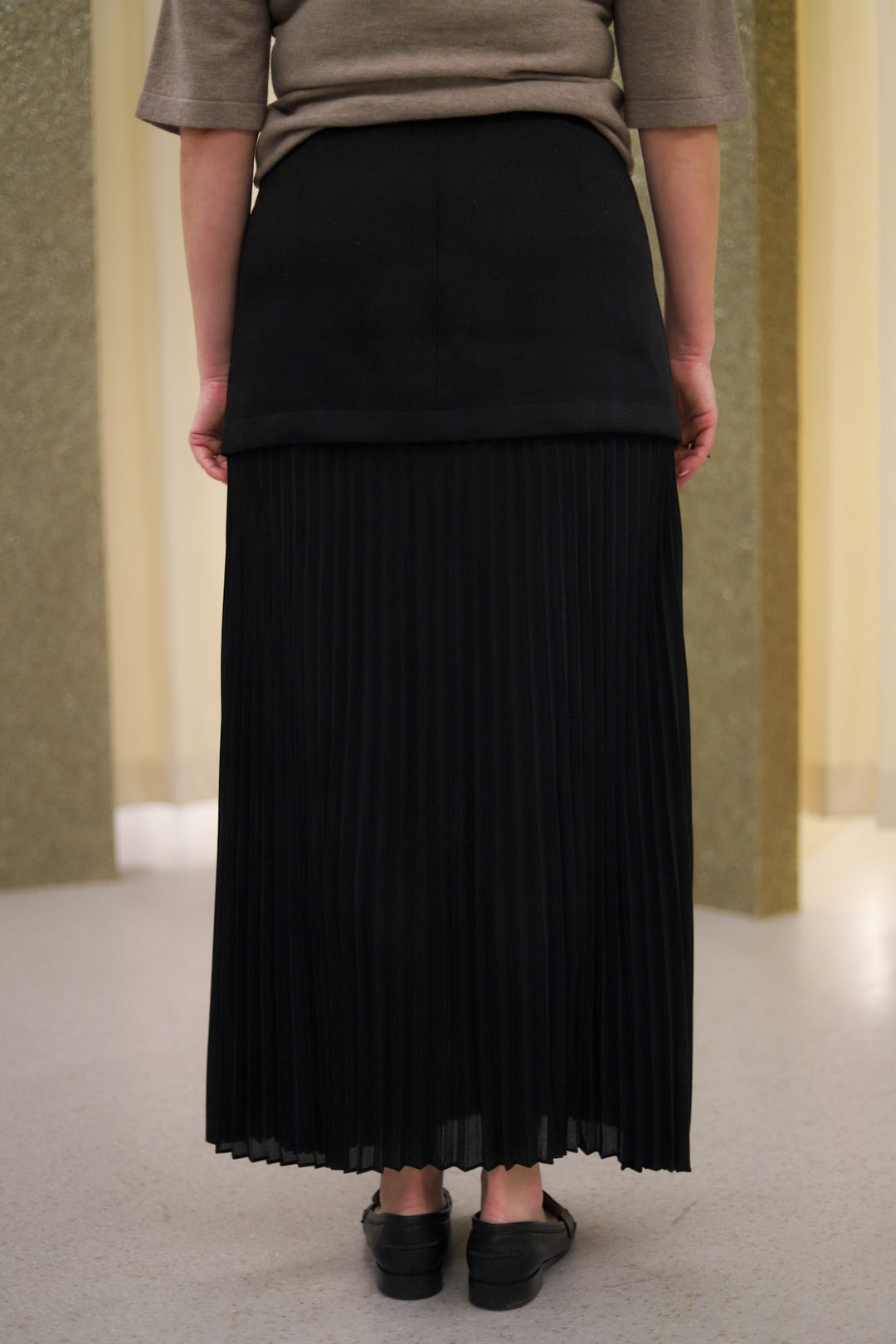 Calcarea Shennia Skirt Black