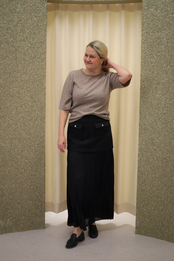 Calcarea Shennia Skirt Black