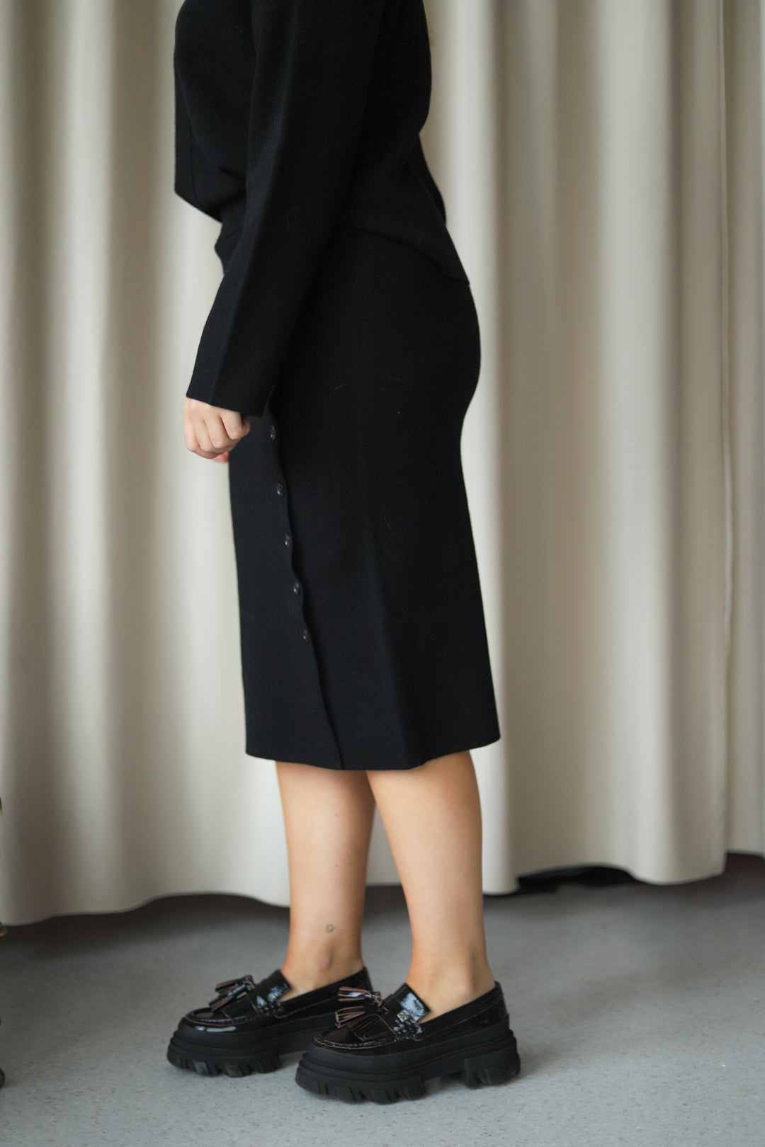 Maya Merino Skirt Black