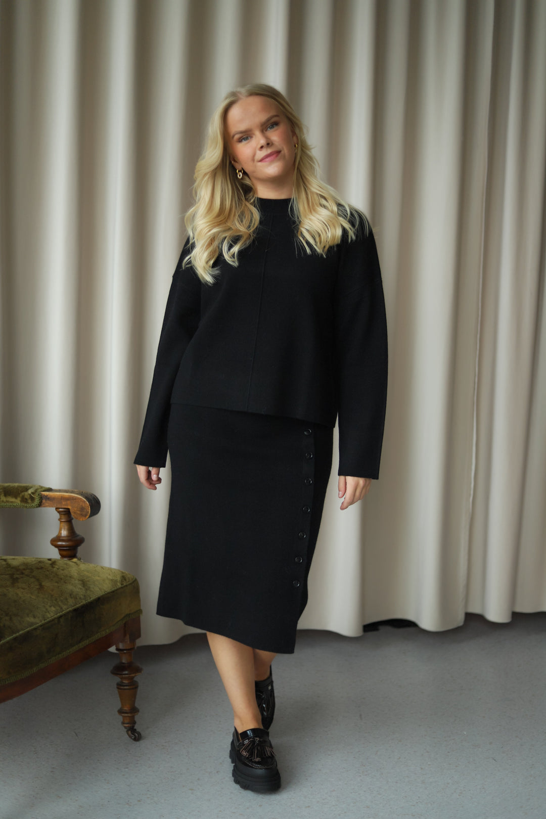 Maya Merino Skirt Black