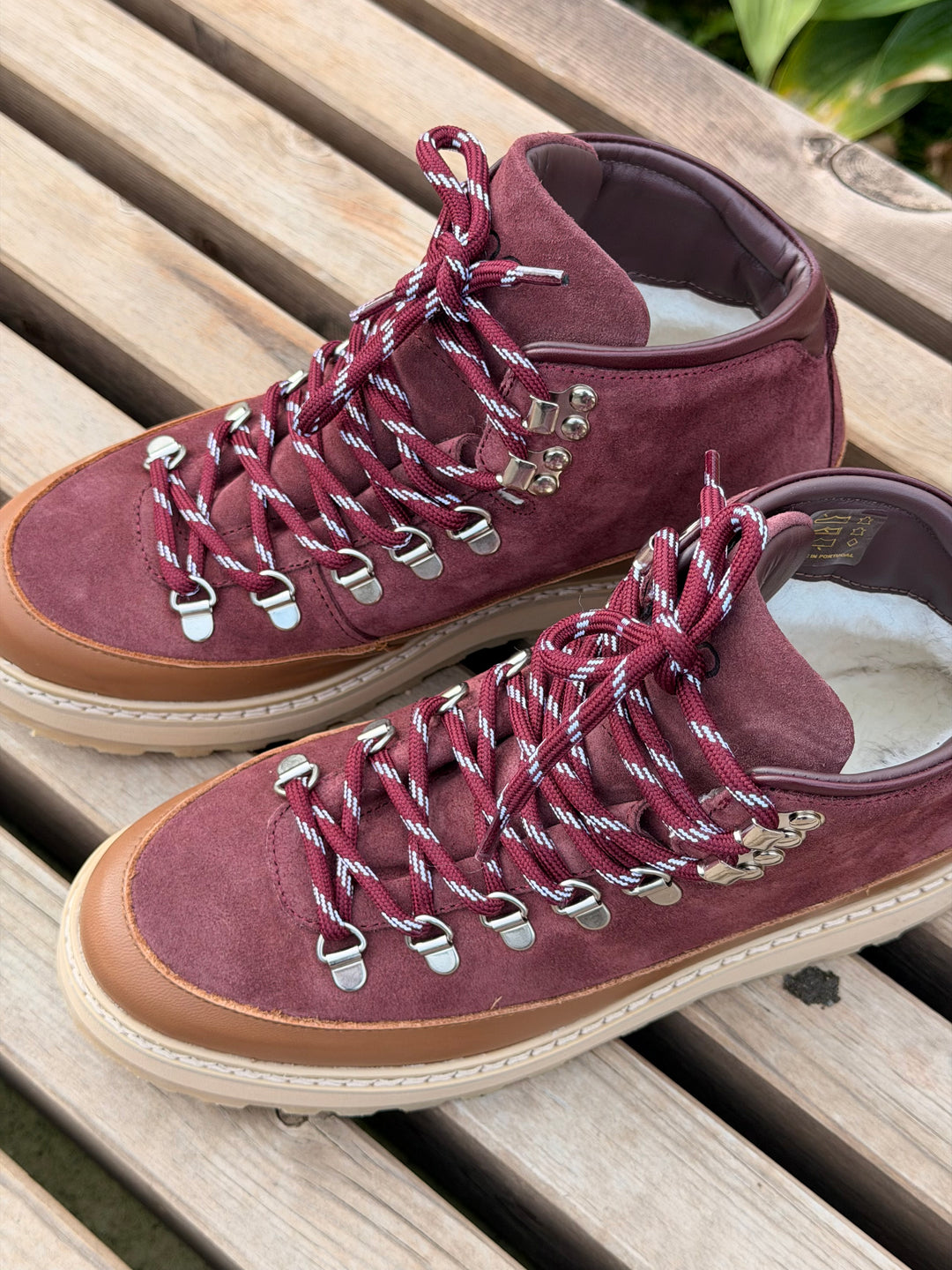 Core Cap Suede Cognac Wine
