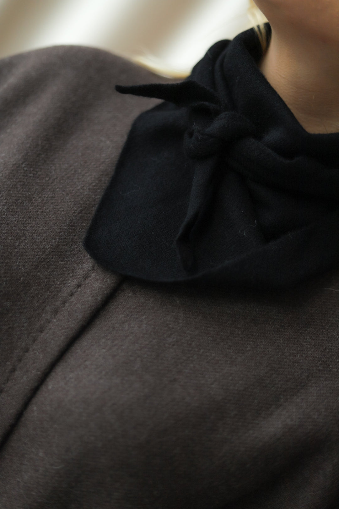 Mina Merino Scarf Black