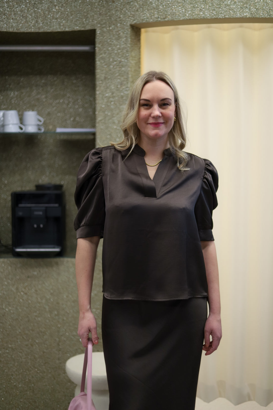 Roella Heavy Sateen Blouse Dark Brown