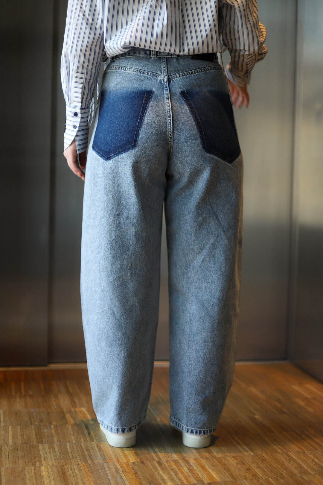 Flip Waist Pocket Jeans Bleached Denim