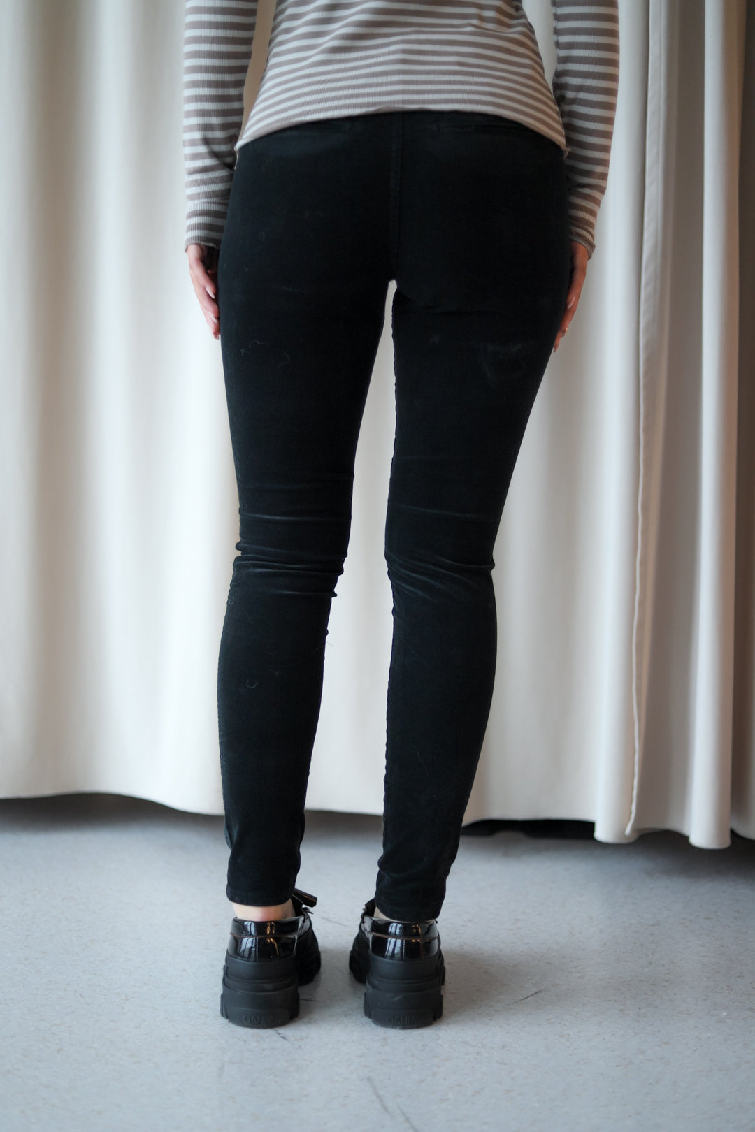Jolie FV Pure 618 Black Fine Corduroy