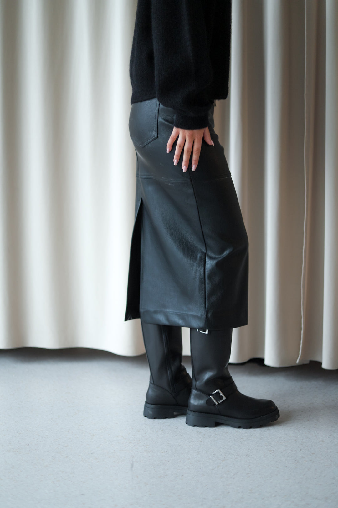 Ancona Faux Leather Black