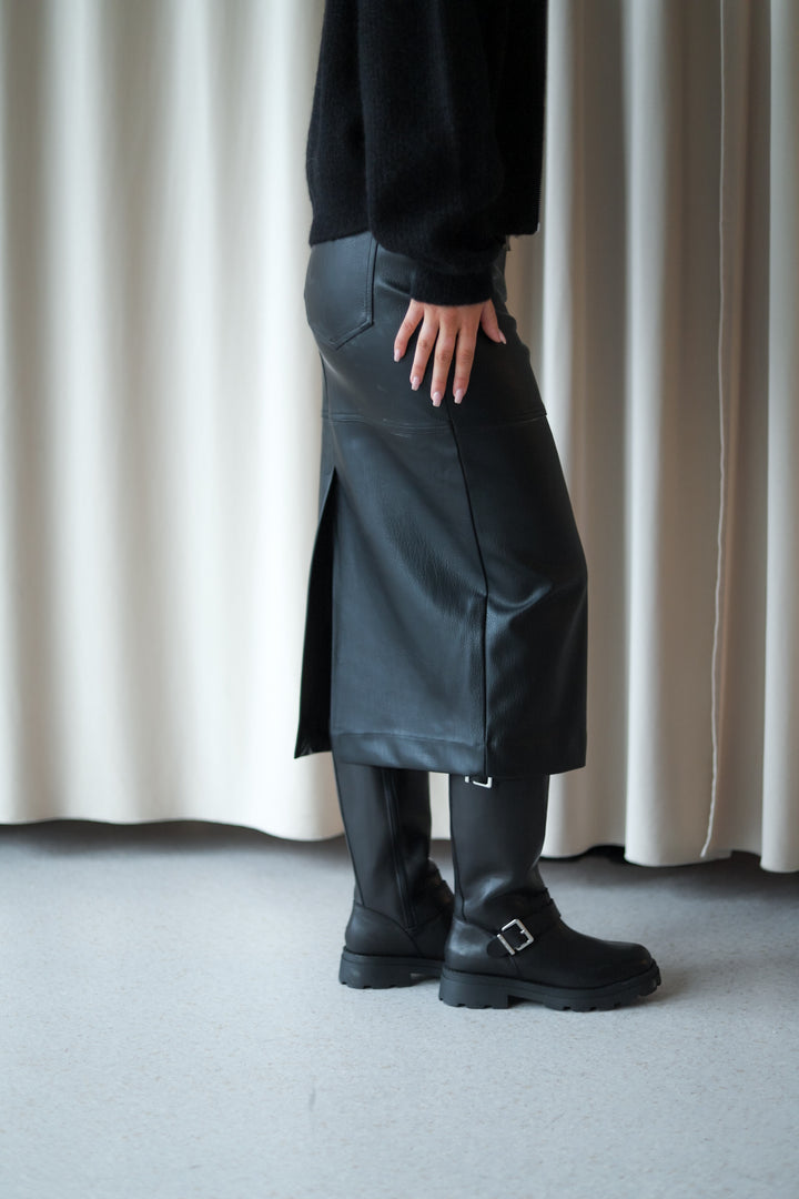 Ancona Faux Leather Black