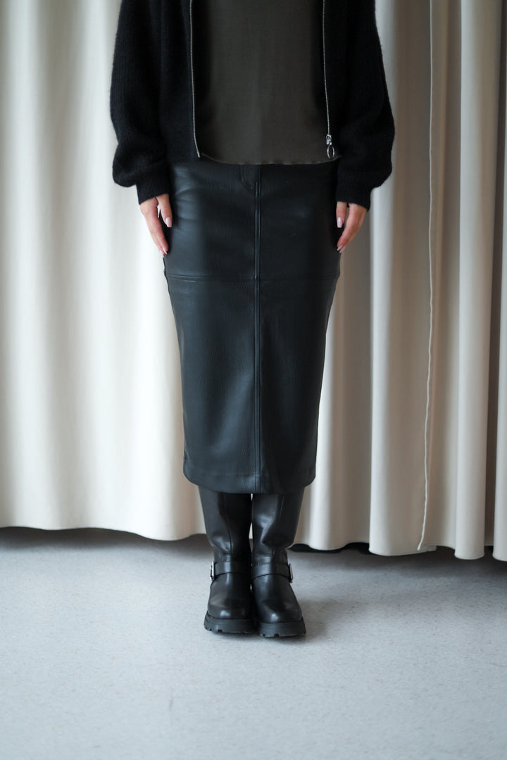 Ancona Faux Leather Black