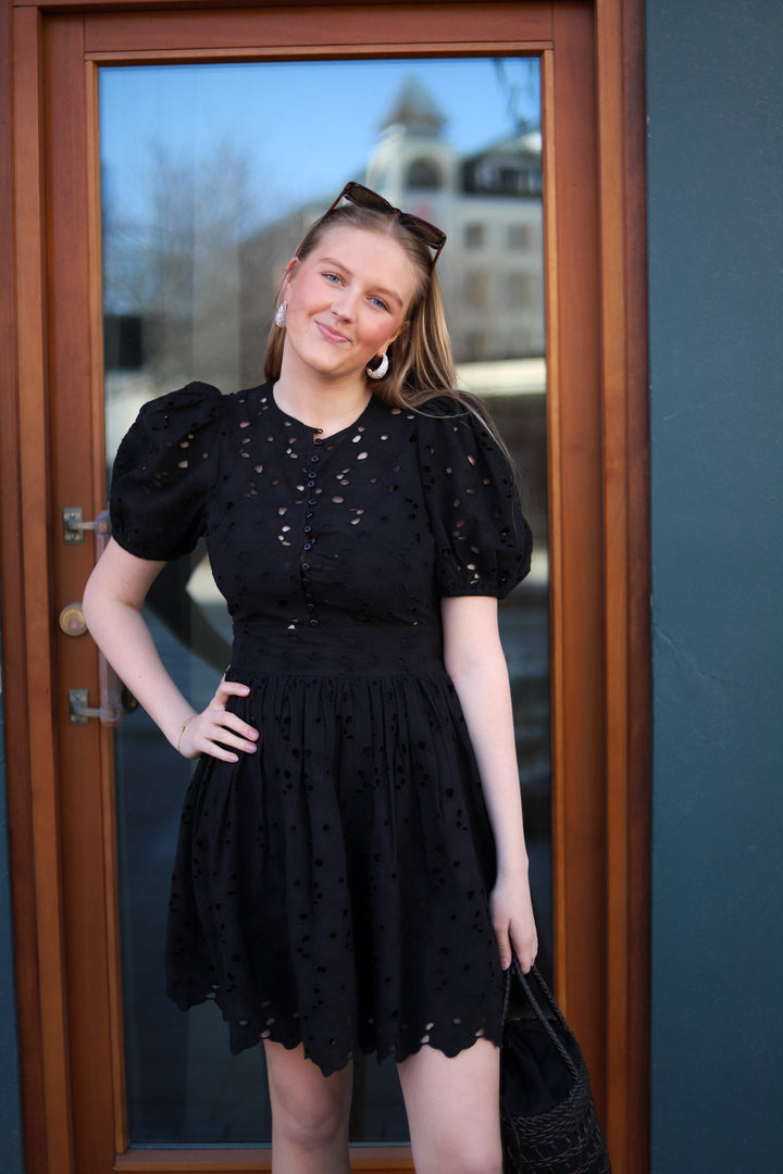 Broderie Anglaise Puffed Dress Black