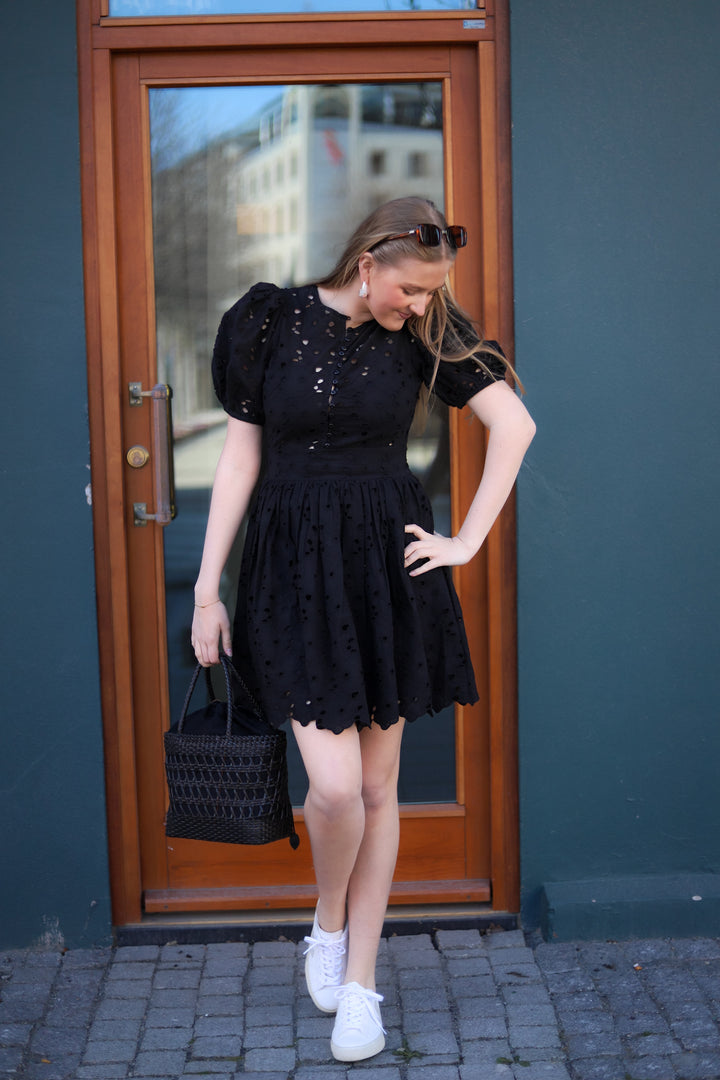 Broderie Anglaise Puffed Dress Black