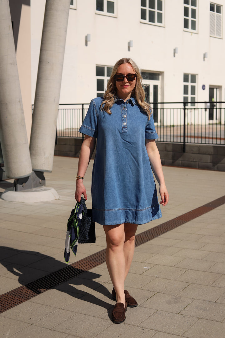 Turo Alena 2/4 Dress Mid Blue Wash