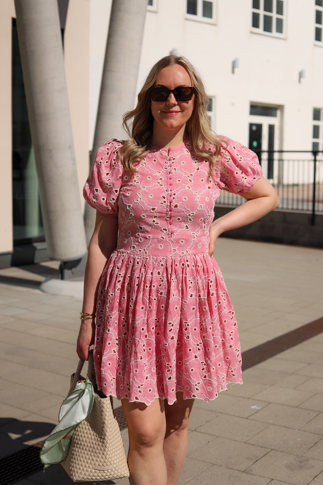 Broderie Anglaise Puffed Dress Rose Pink
