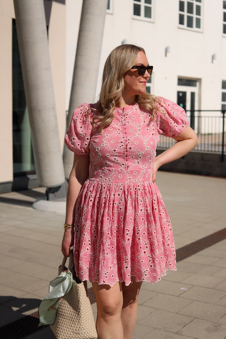 Broderie Anglaise Puffed Dress Rose Pink