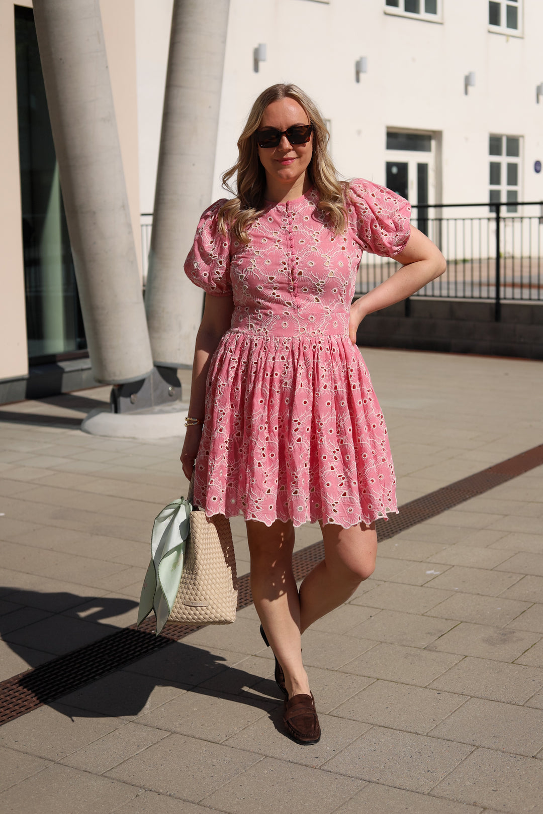 Broderie Anglaise Puffed Dress Rose Pink