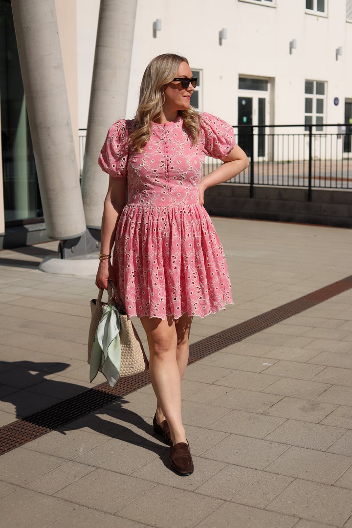 Broderie Anglaise Puffed Dress Rose Pink