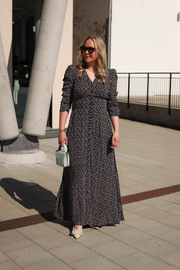 Spring Button-Down Dress Black Dots