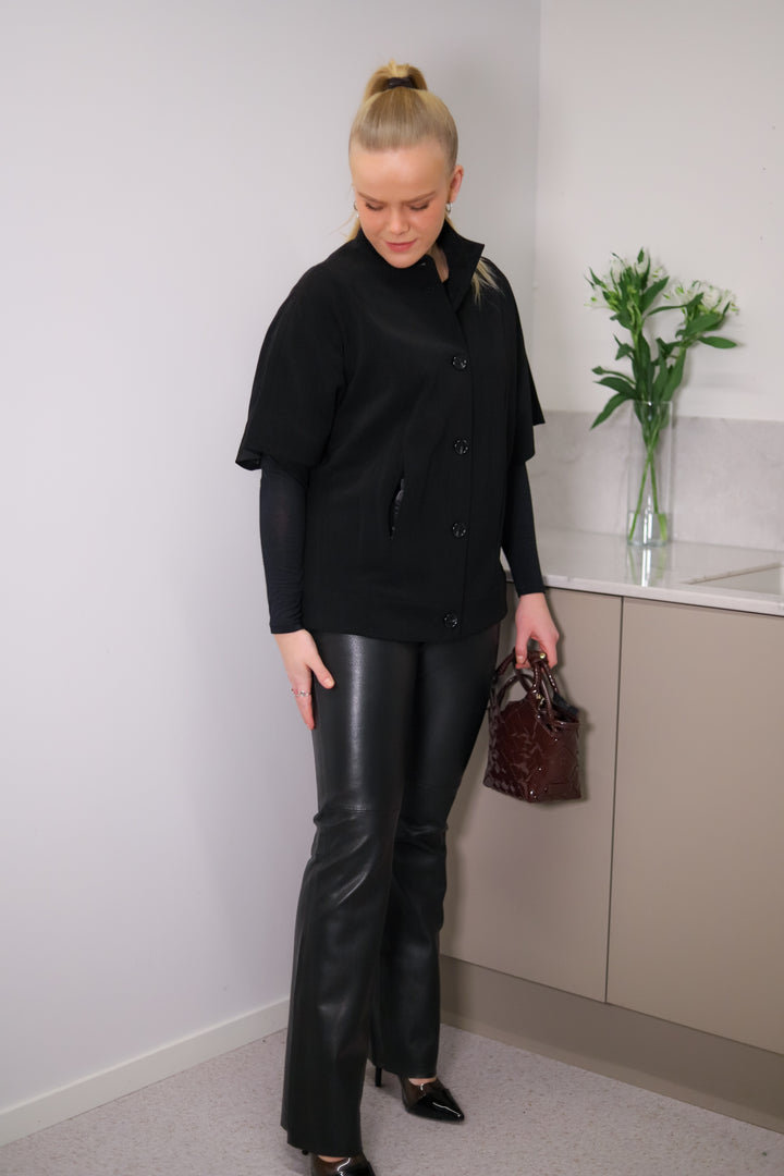 Gentian Flared Pants Black