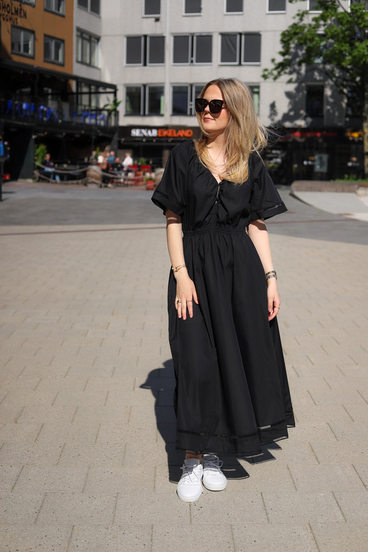 Fiola poplin dress Black