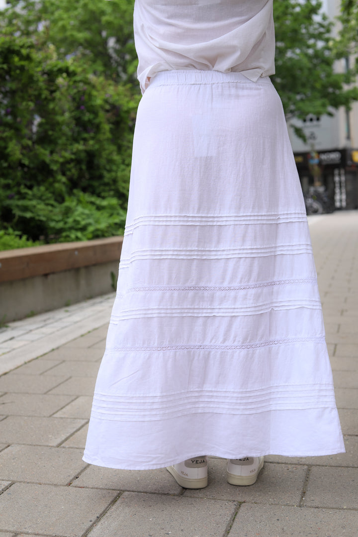 Naja 64 Skirt White