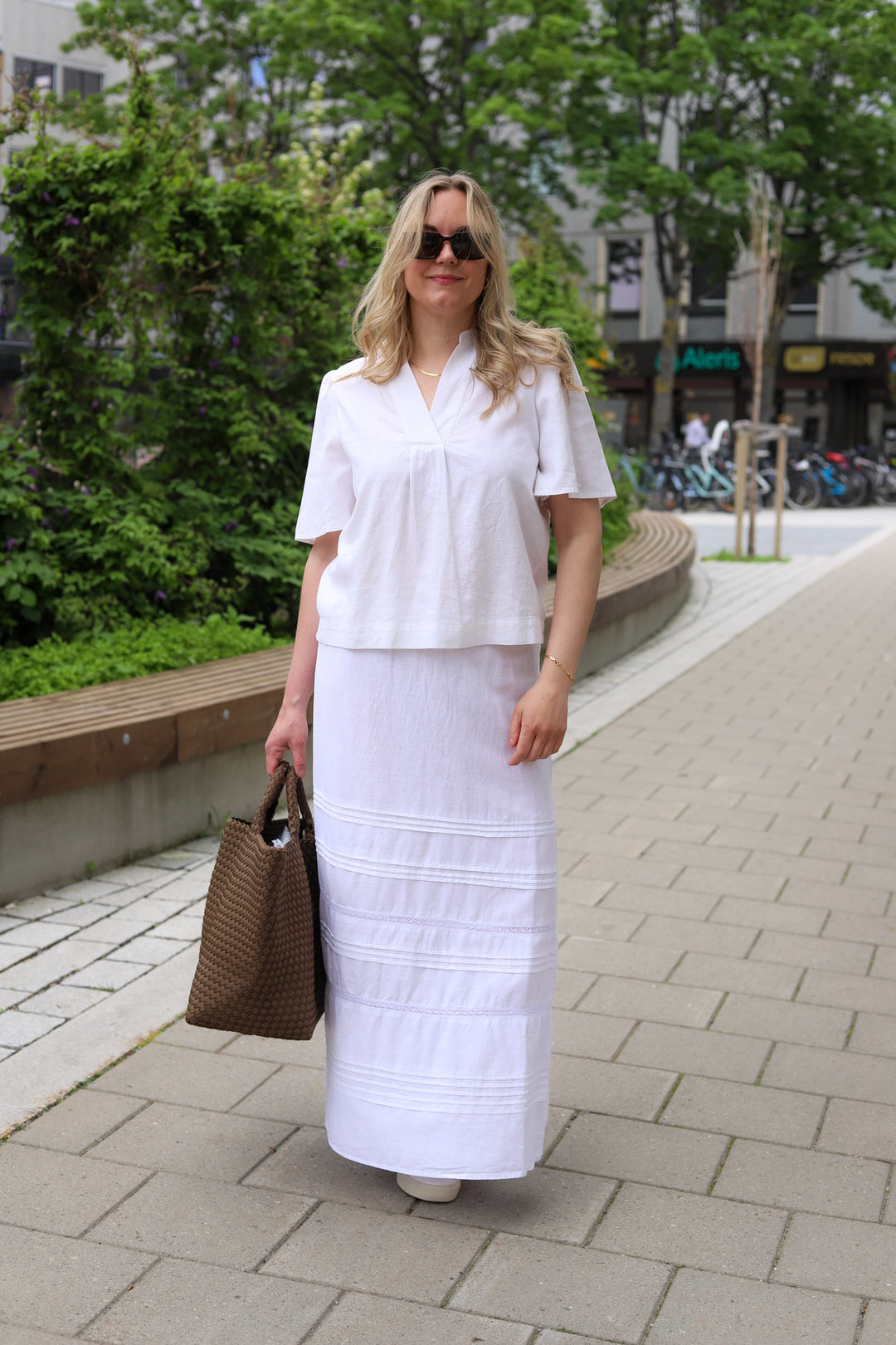 Naja 64 Skirt White