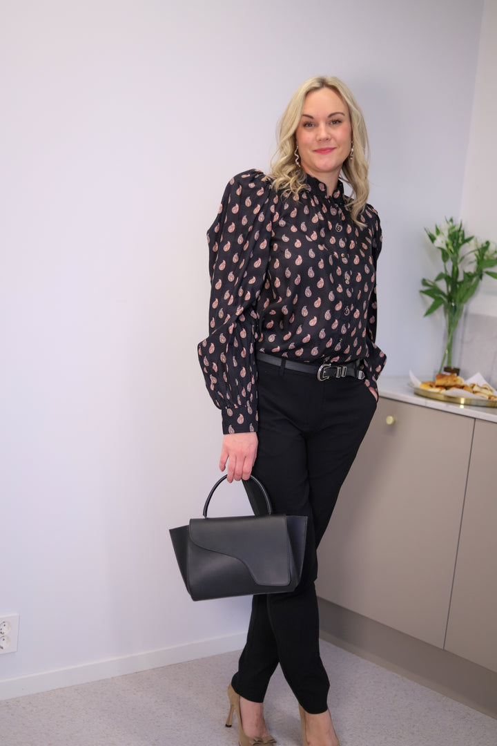 Kylie FV Regular 396 Black