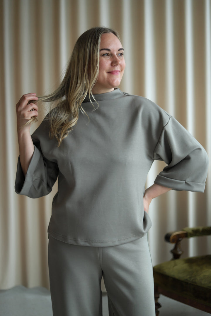 Elle Top Stone Sand