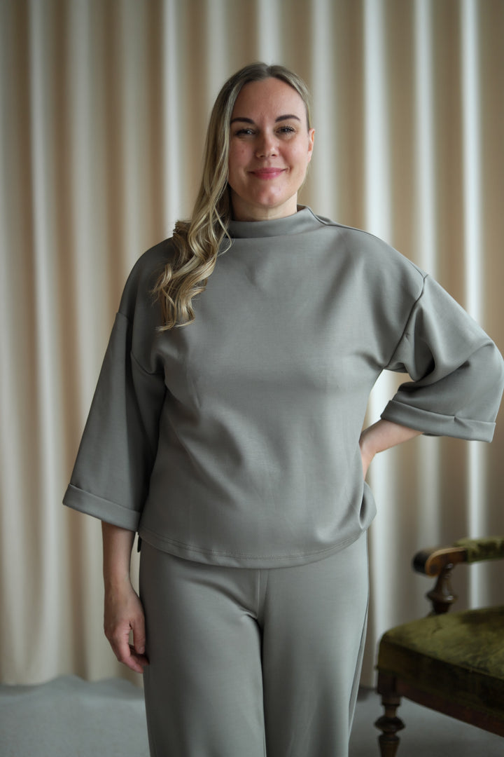 Elle Top Stone Sand