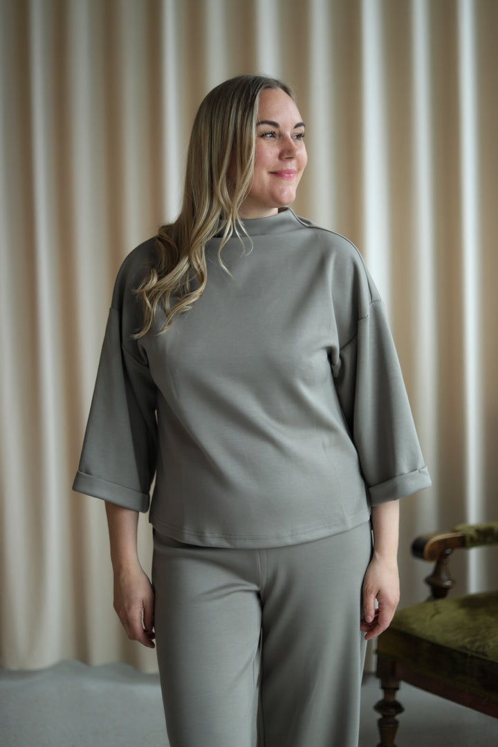 Elle Top Stone Sand