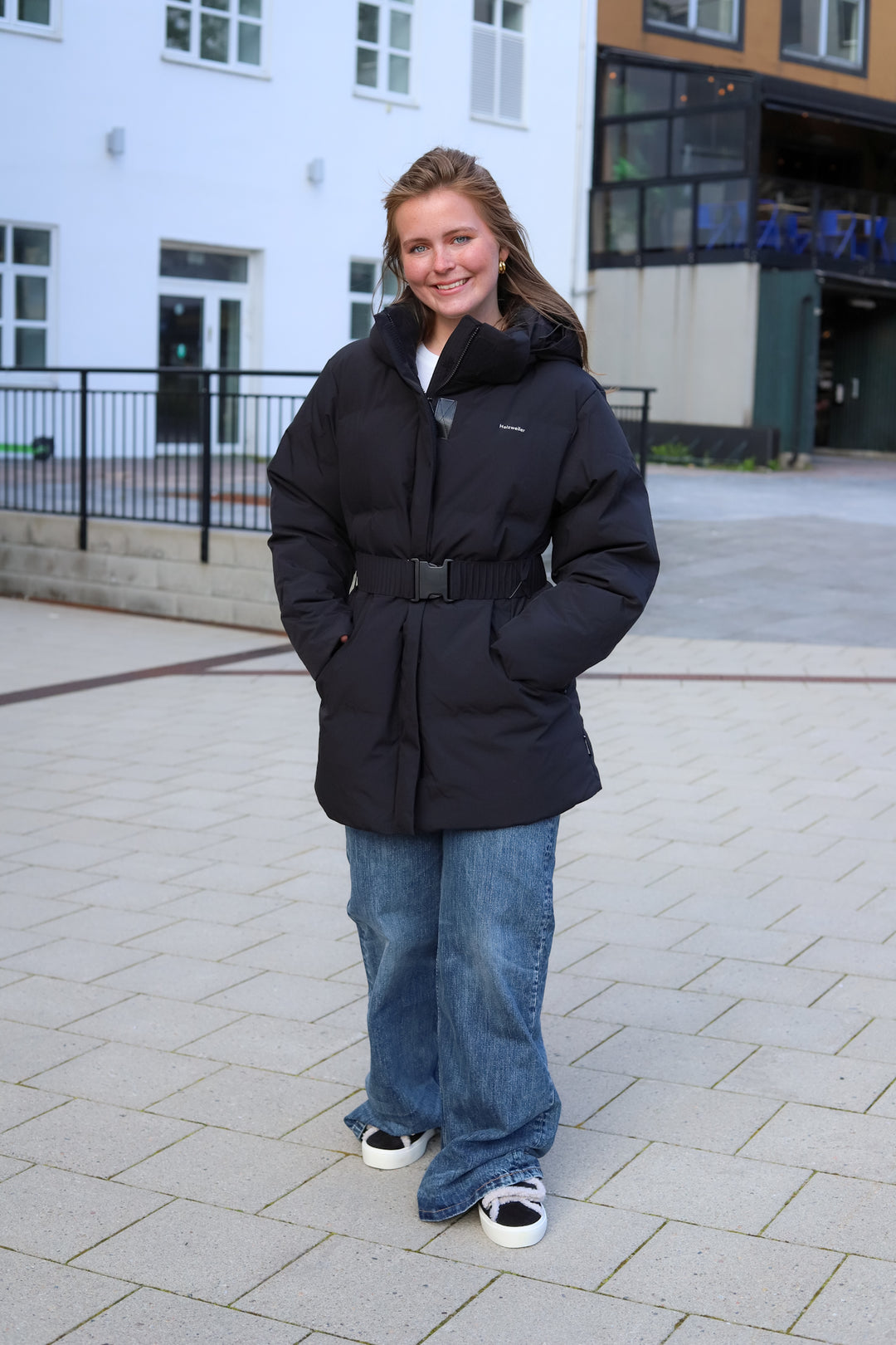 Besseggen Lt Down Jacket Black