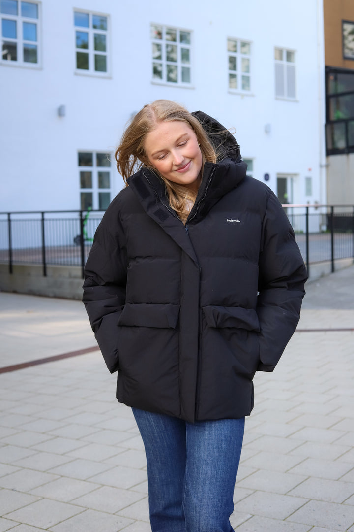 Besseggen Down Jacket Black
