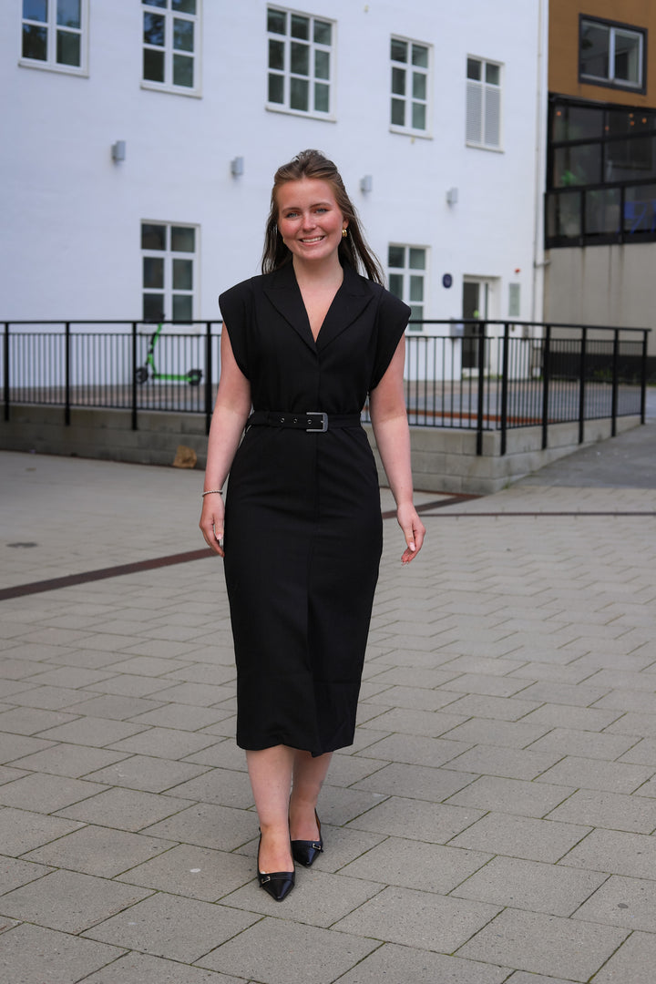 Beverly Belted Dress Black