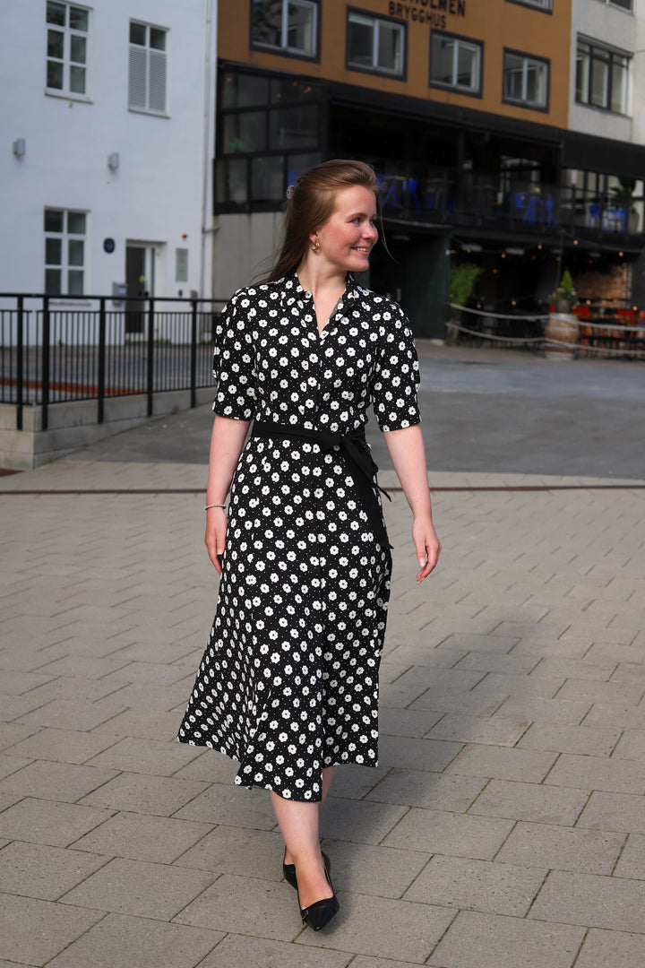 Charlotte Floral Dress Creme Fleur Black