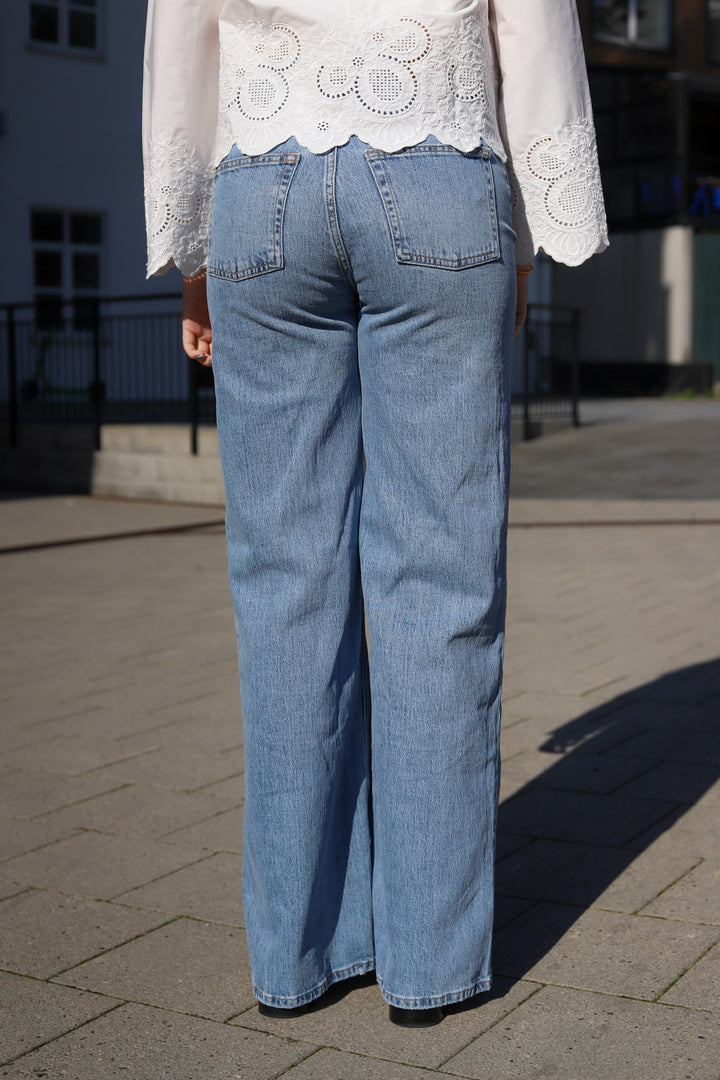 Taylor Mid Blue