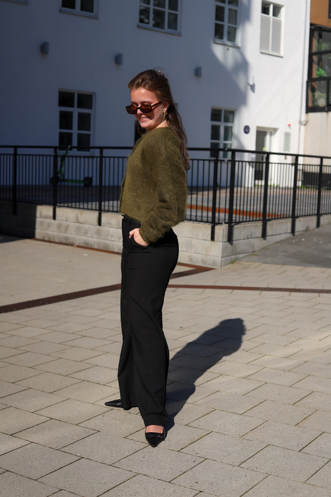 Reign Tailored Extra Wide Black