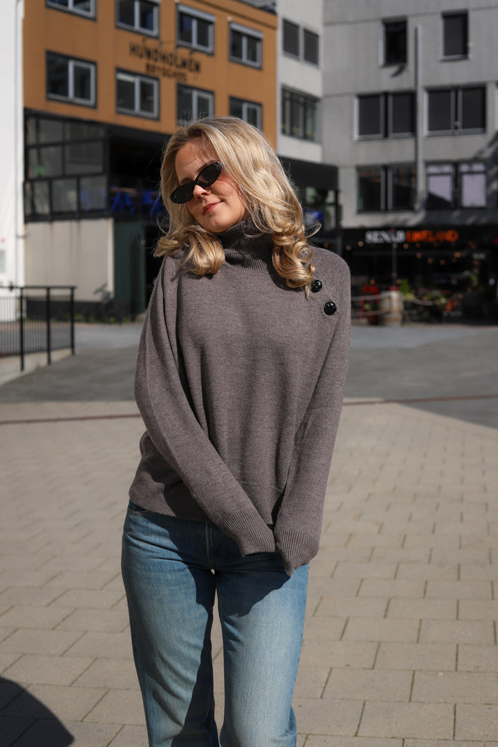 Henri Knit Brown