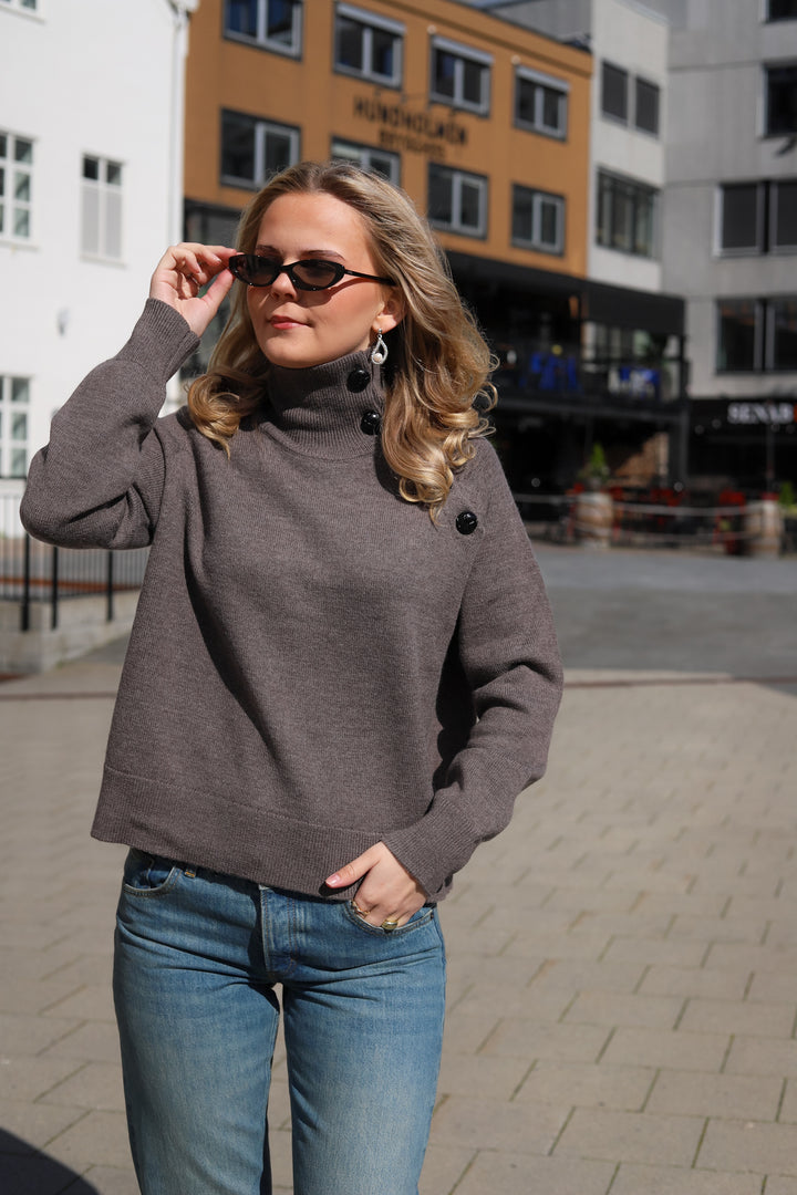 Henri Knit Brown