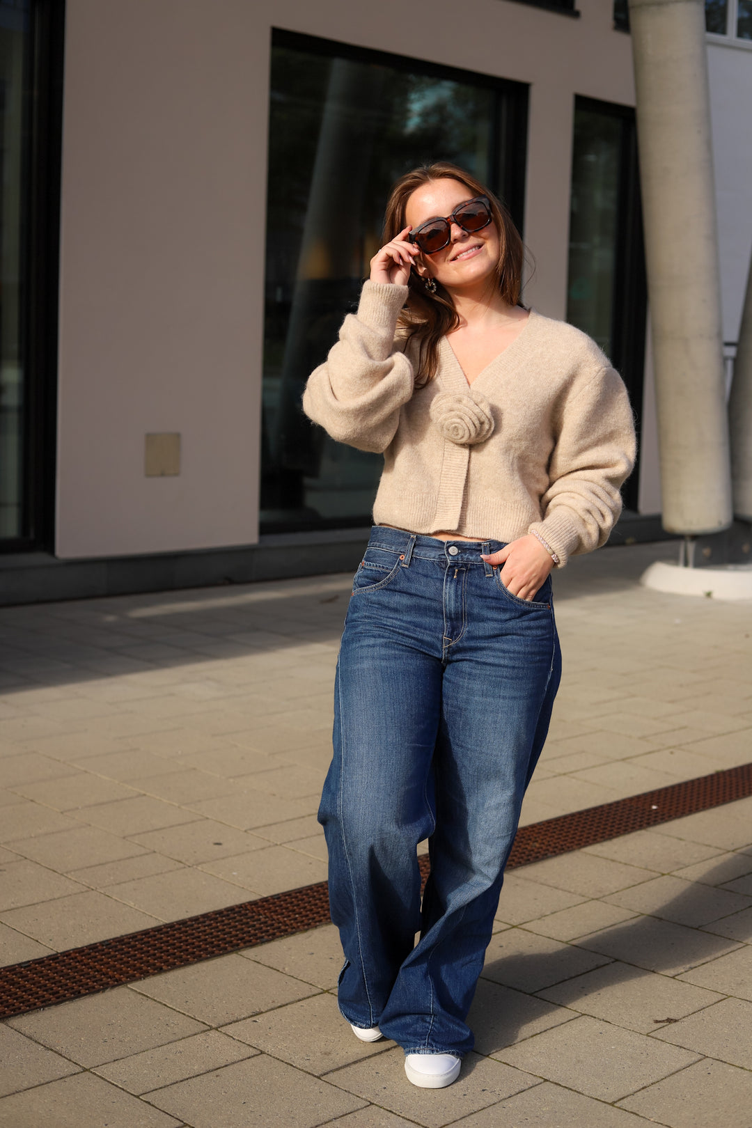 Knit Flower Cardigan Oxford Tan