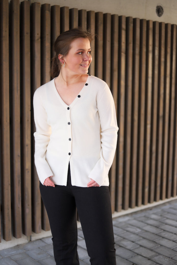 Freja Merino Cardigan Eggshell