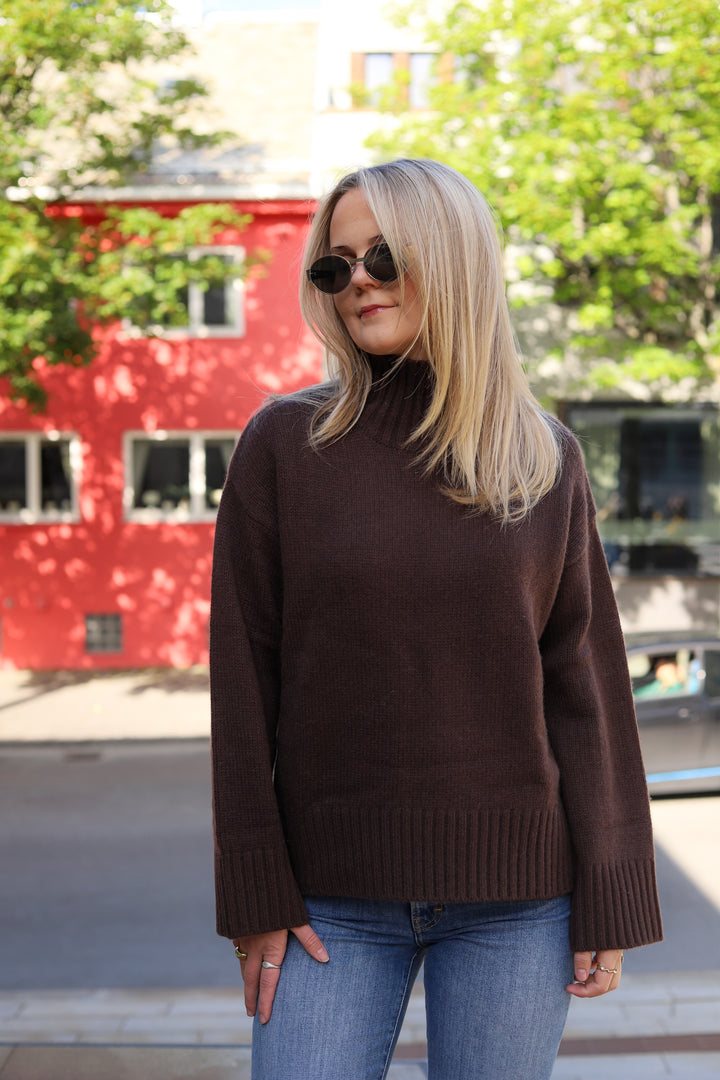 Woodhouse Funnel Neck Rustic