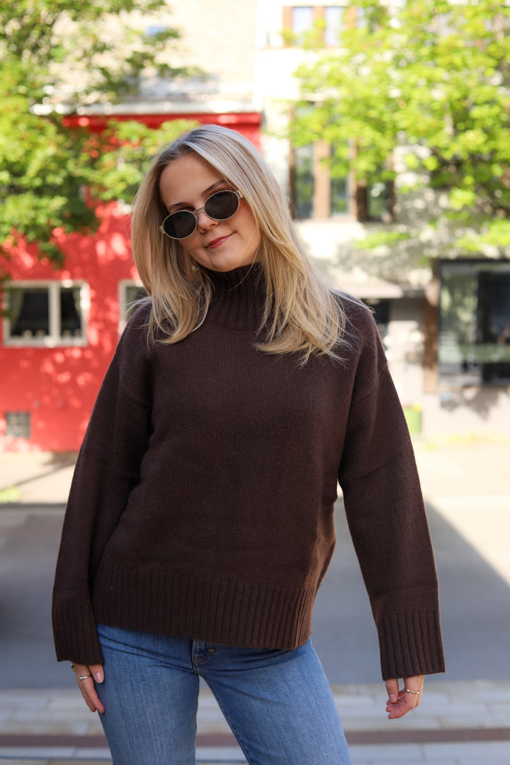 Woodhouse Funnel Neck Rustic