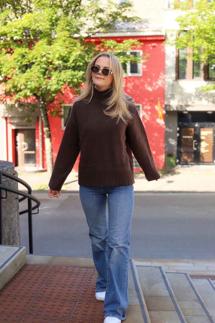 Woodhouse Funnel Neck Rustic
