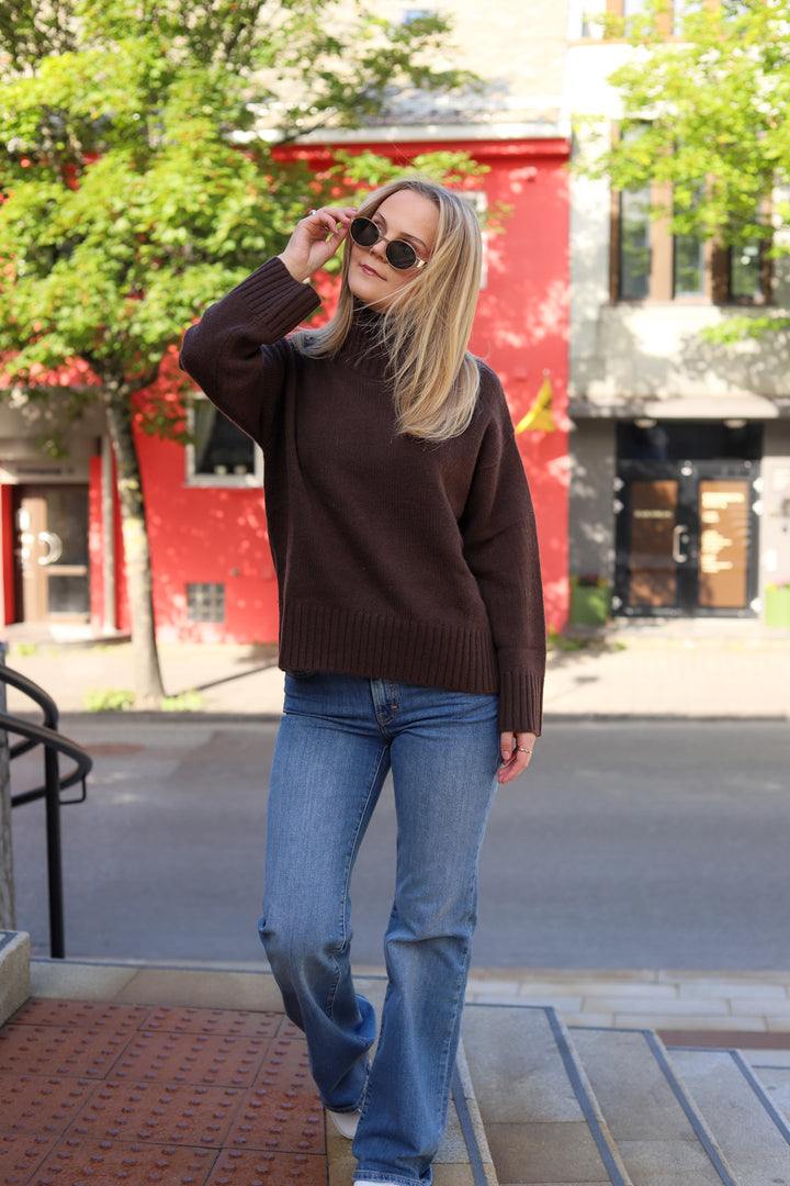 Woodhouse Funnel Neck Rustic