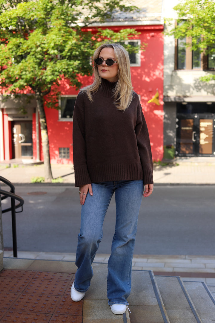 Woodhouse Funnel Neck Rustic