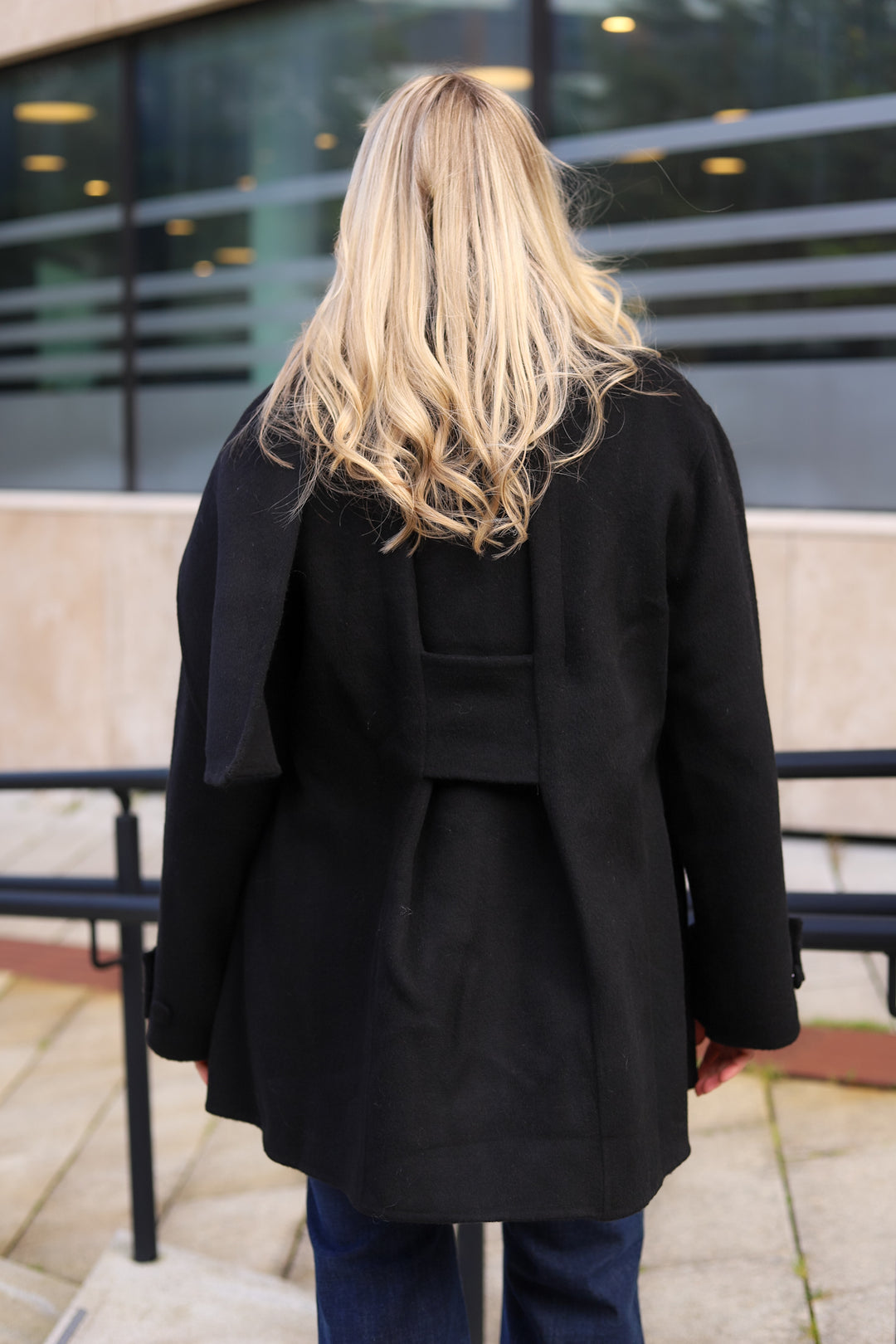 Clara Coat Black