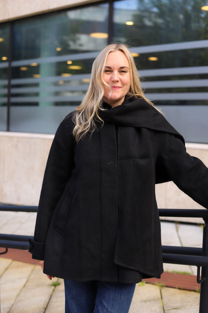 Clara Coat Black