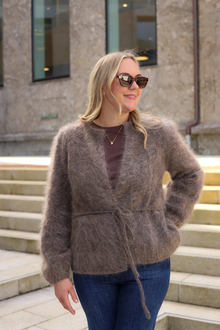Fredrikke Chunky Cardigan Brown