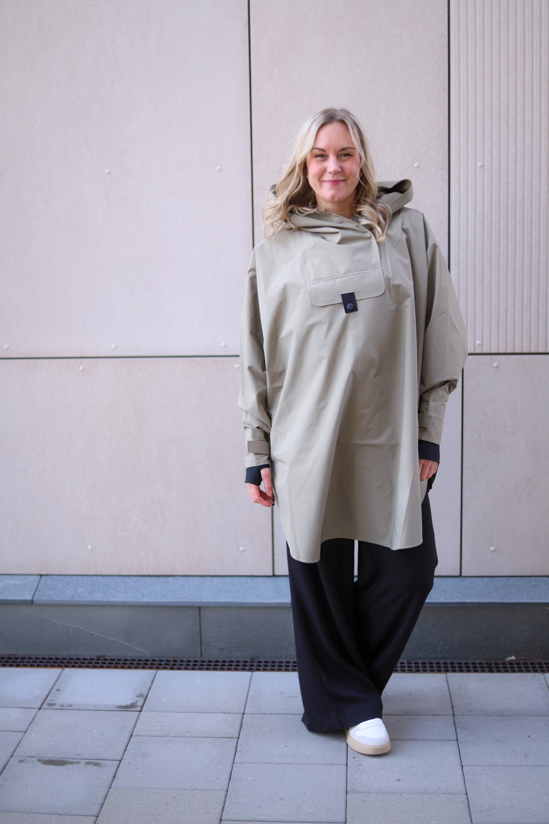 Bergen Poncho Oakmoss