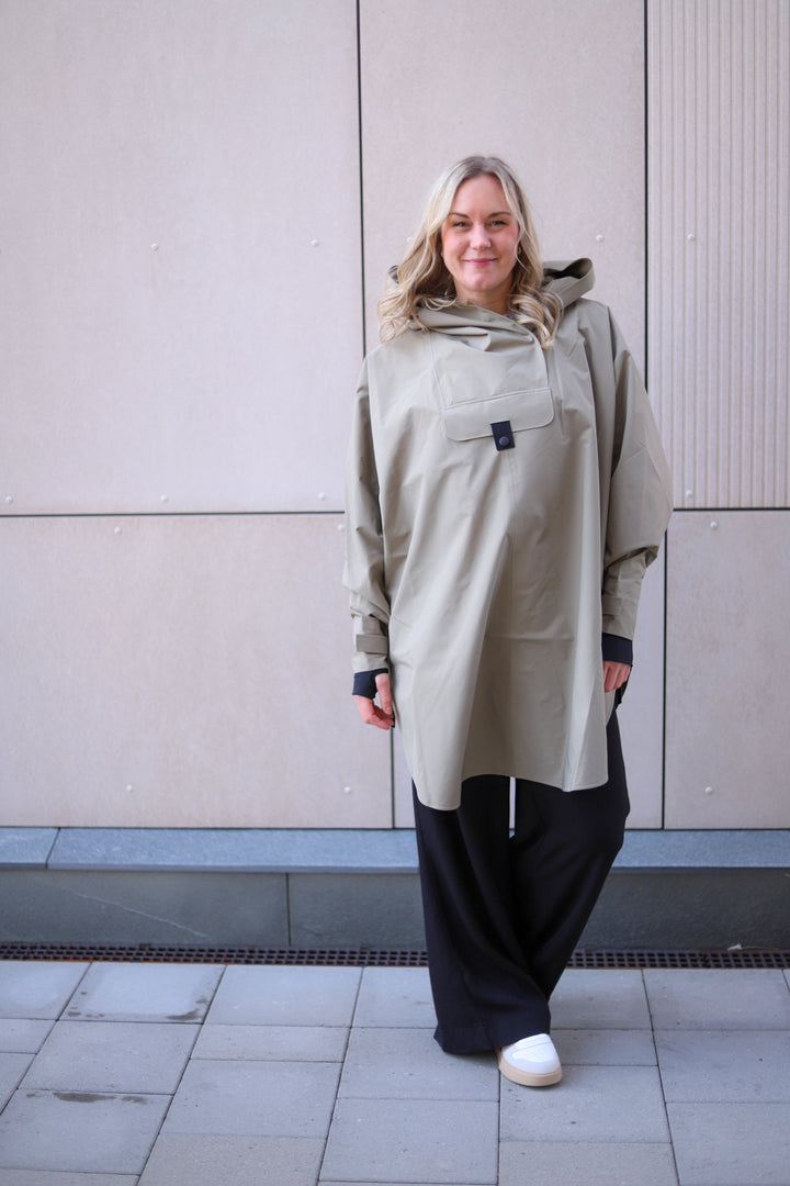 Bergen Poncho Oakmoss